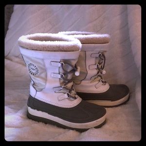 Ugg weatherproof boots